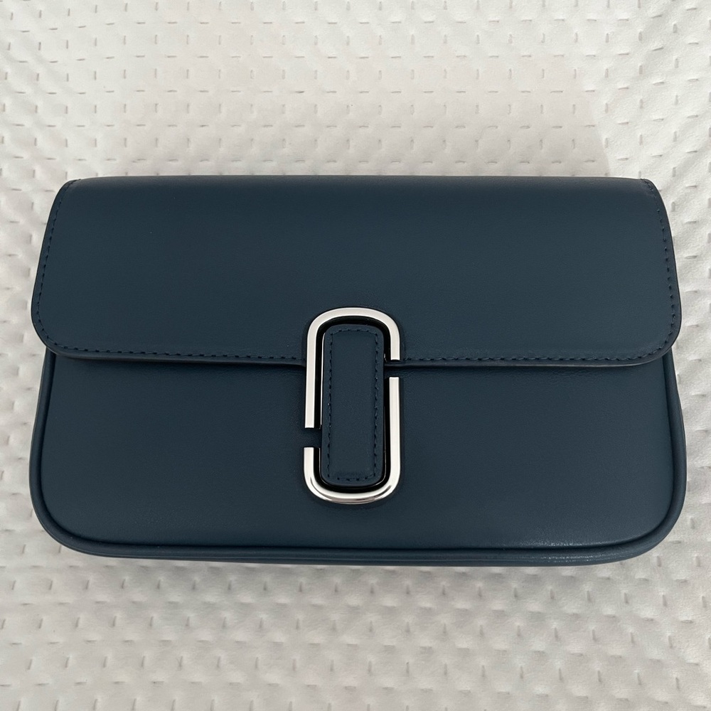 Marc Jacobs Blue and Silver Crossbody Bag with Chain Strap - Picture 2 of 7